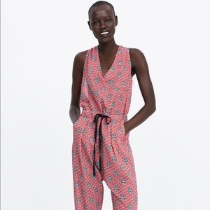 NWT’s Zara  Printed Jumpsuit With Drawstring XS